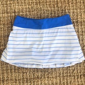 Lululemon pacer skirt size 4, EEUC